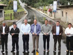 Federación y estado mejoran infraestructura carretera en Sierra Nororiental