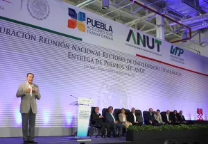 Galardonan a UTP y UTT con Premio SEP-ANUT