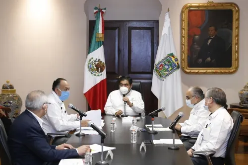 Se eleva a mil 230 casos confirmados de Covid-19, y 274 muertos en Puebla