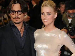 Johnny Depp ya hace planes para boda con Amber Heard