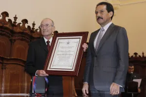 Conocimiento, instrumento de progreso para la sociedad: Alfonso Esparza