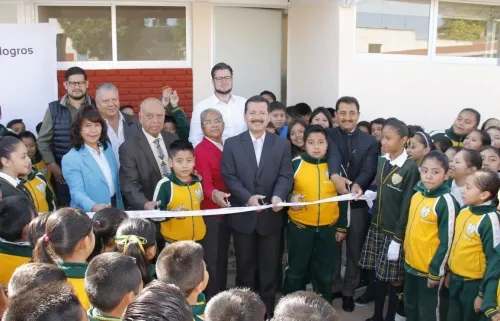 Cumple Luis Alberto Arriaga promesa a primaria Juan C. Bonilla