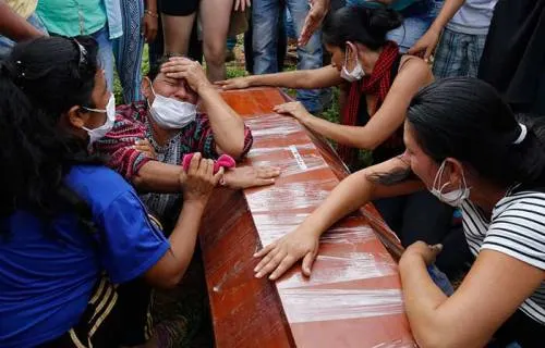 Suben a 290 los muertos por avalancha en Colombia
