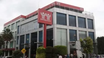 Las firmas falsas que posibilitaron la venta fraudulenta de 400 departamentos del Infonavit