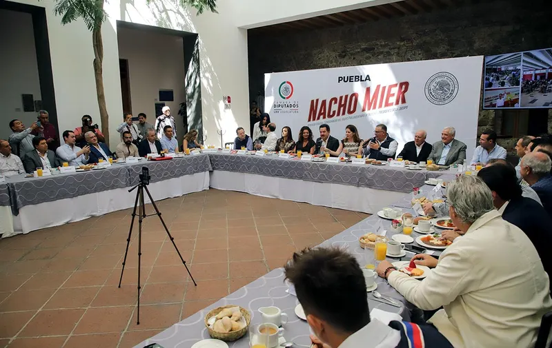 ignacio-mier-velazco-reunion-empresarios