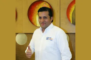 Suplente de candidato independiente se suma a Xabier Albizuri
