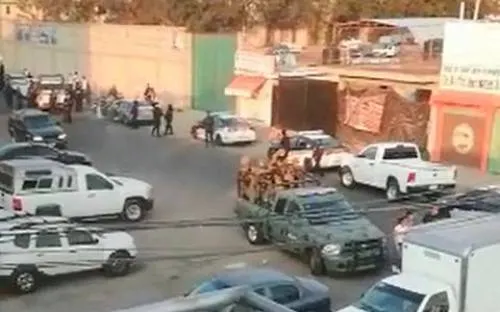 Realizan operativo de cateo en el mercado Morelos