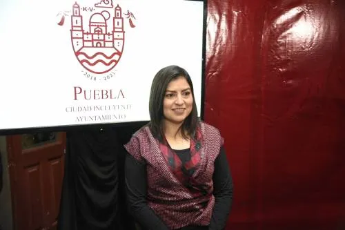 Porque “la ley no se lo permite”, Claudia Rivera no se bajará el sueldo a la mitad