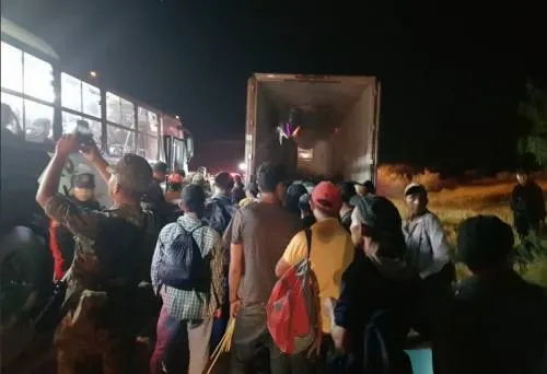 Rescatan a más de 300 migrantes en General Bravo, Nuevo León