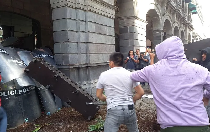 manif-la-resurreccion-palacio-municipal