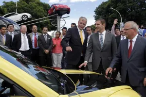 Moreno Valle ofrece apoyo total de infraestructura a la VW