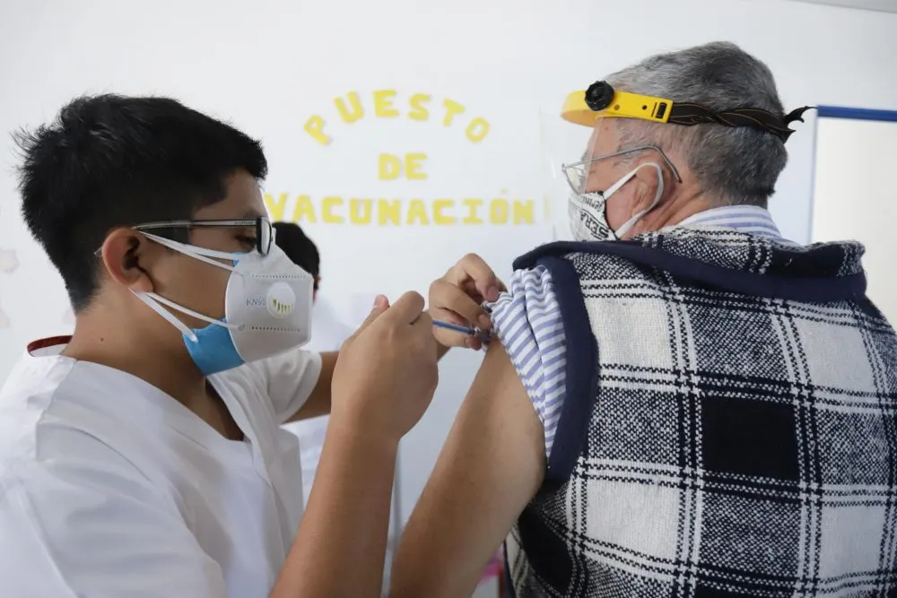 Próxima semana inicia vacunación contra Covid-19 para adultos mayores en Puebla: AMLO 