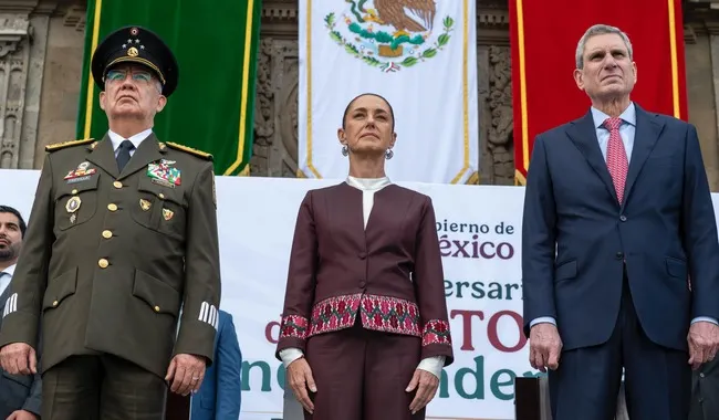 Claudia Sheinbaum encabeza su primer desfile cívico-militar y defiende la soberanía de México en el 215 aniversario de la Independencia