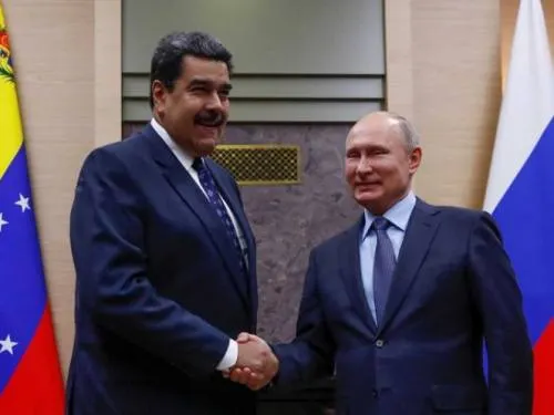 Putin promete apoyo a Nicolás Maduro