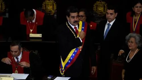 Maduro ordena cerrar embajada y consulados de EU en Venezuela; abierto a diálogo conjunto