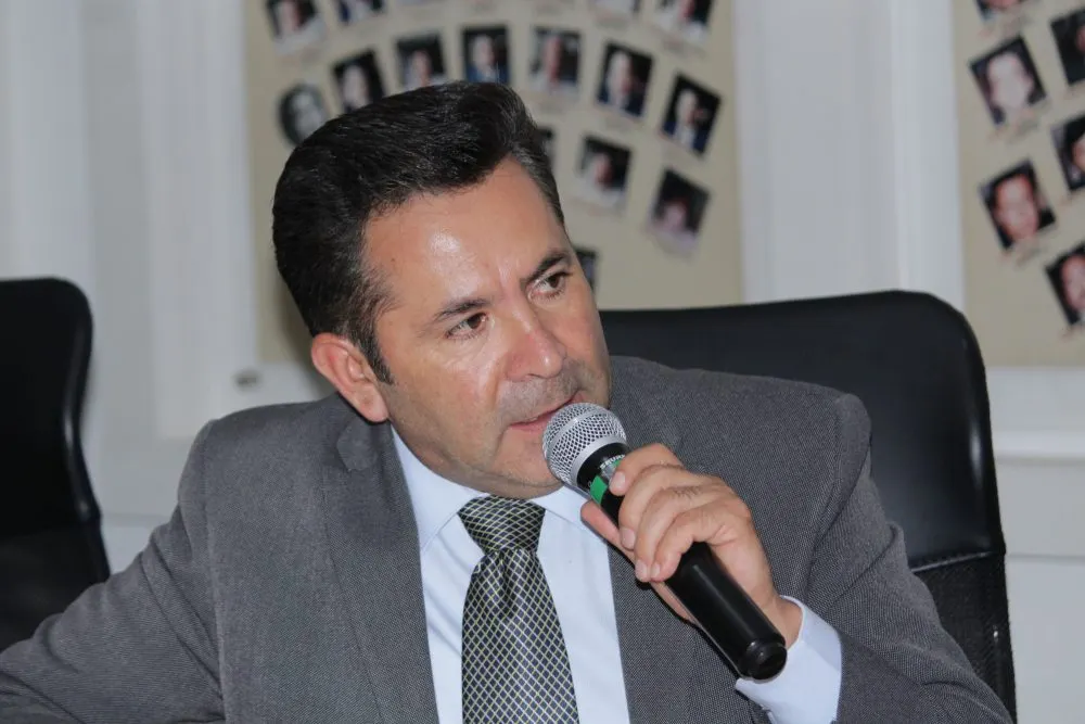 Se llevó a cabo la sesión de la Comisión de Asuntos Metropolitanos, en la cuál se aprobó la propuesta de trabajo de la comisión presentada por el Presidente Gabriel Biestro.