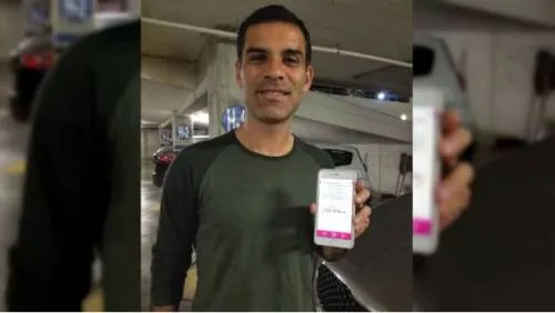 Margarita Zavala presume firma de apoyo de Rafa Márquez