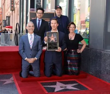 Benedict Cumberbatch recibe estrella con su nombre en Hollywood