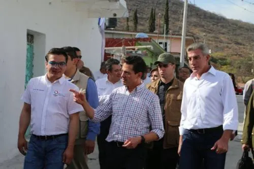 Gerardo Islas y sus Circunstancias (Ecos de la Gira de Peña Nieto y Tony Gali)