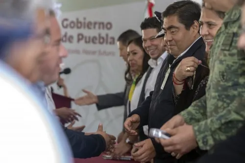 Compromiso de mi gobierno desterrar la desigualdad estructural y la cultura machista: MBH