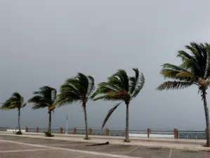 Tome precauciones, continuarán los vientos fuertes en el país