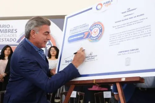 Cumple Tony Gali con equidad salarial para las mujeres
