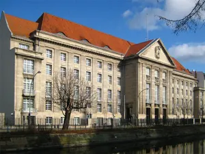 Alemania detecta a espía de EEUU trabajando en su Ministerio de Defensa