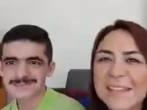 Raymundo llevará a su mamá a cenar con su primer sueldo