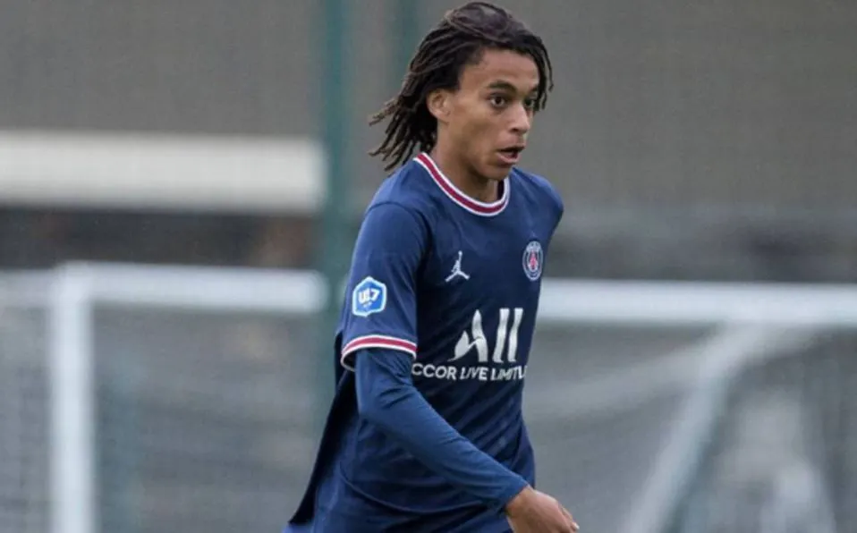 Hermano de Mbappé, herido por accidente de auto