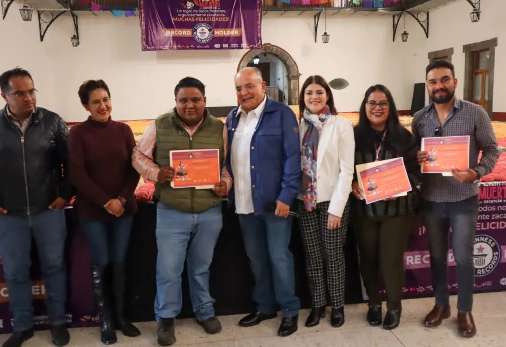 Entrega edil de Zacatlán pan de la Catrina a productores para dietas alimentarias de ganado ovino