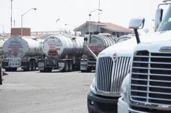 SAT contempla cárcel para empresas que vendan combustible ilegal