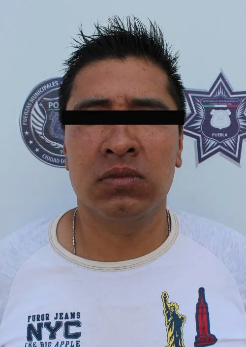 Detuvo Policía Municipal de Puebla a hombre por portación ilegal de arma de fuego