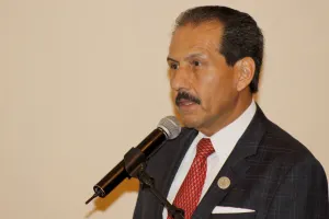 Convoca Esparza a civilidad en campañas; BUAP abriría puertas a candidatos