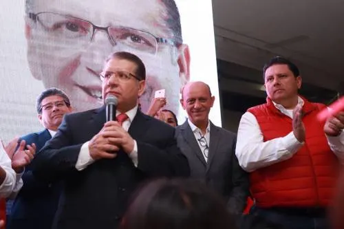 El debate expuso que solo hay dos polos: Morena contra los candidatos morenovallistas