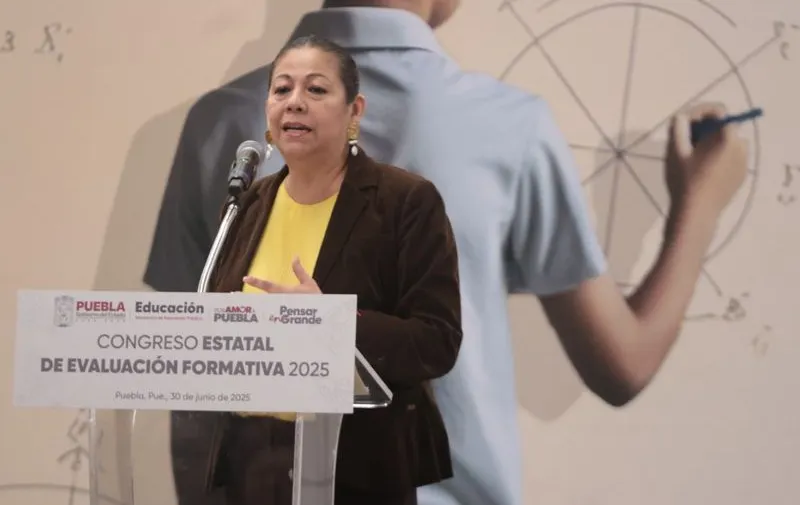 congreso-pue-laura-artemisa-garcia-congreso-estatal-evaluacion-formativa