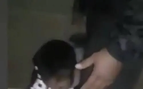 Detienen y golpean a joven por allanar una vivienda en San Isidro Castillotla
