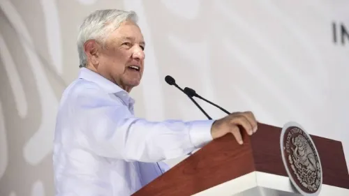 AMLO pide a opositores esperar a elecciones de 2021 y revocación de mandato