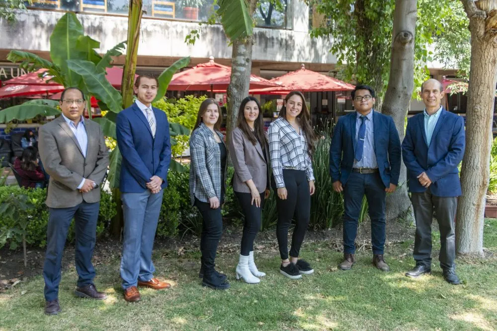 Abogados y contadores de IBERO Puebla destacan en concursos nacionales