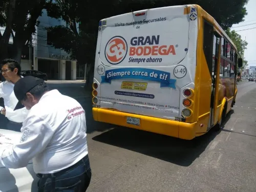 Por rebasar capacidad de pasajeros, SMT infracciona a seis unidades del transporte público
