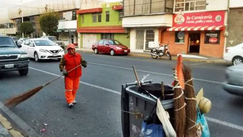 Cuadrillas de limpia garantizan un eficiente servicio a las familias de la Ciudad