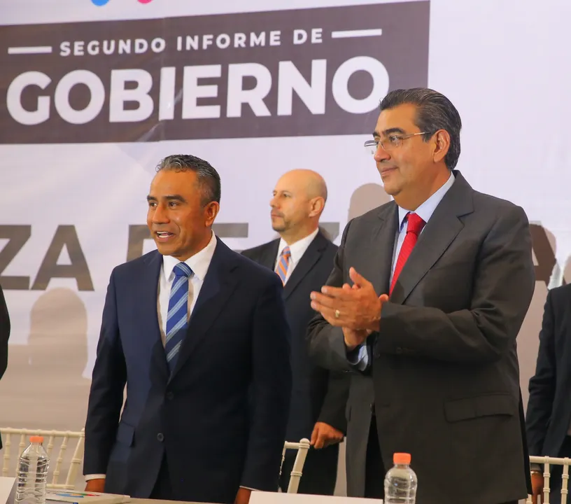 Llama Sergio Salomón a sociedad a hacer equipo para impulsar al estado en materia turística
