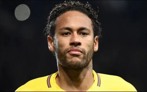 Neymar dice que le falta un mes para recuperarse de su lesión