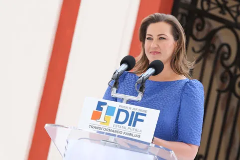 Rinde presidenta estatal del DIF primer informe de actividades