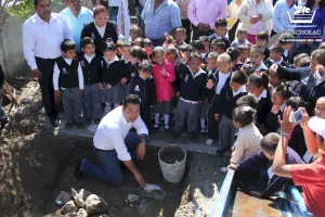 Inicia Néstor Camarillo construcción de aula para Caic de Tuzuapan
