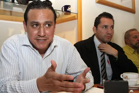 Iván Galindo pide el relevo de Edgar Escorza en el Congreso