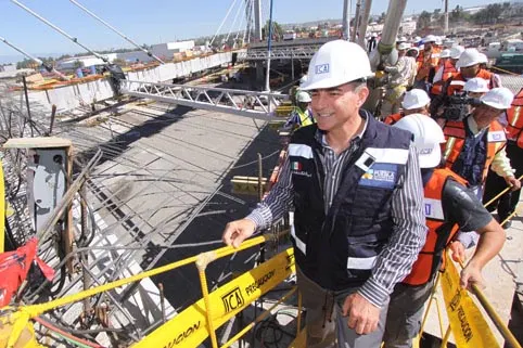 Terminarán Distribuidor Santa Ana con retraso
