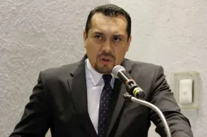 Piden comparecencia de Santizo por caso de policías coludidos con huachicoleros