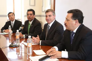 Alcalde Gali se reúne con autoridades del BINE