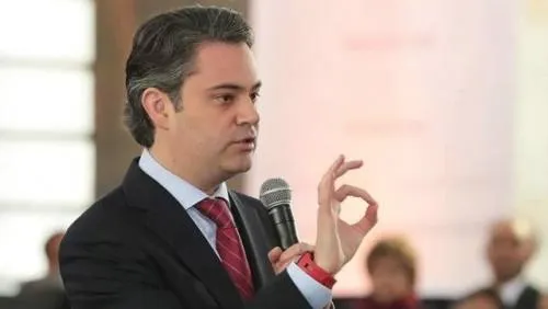 El Día en que Aurelio Nuño Escuchó las Palabras Mayores (Periodismo Ficción, 3)