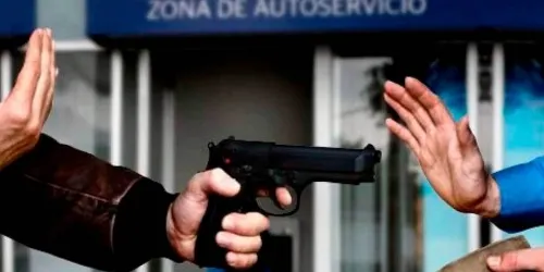 A punta de pistola, despojan a cuentahabiente de 30 mil pesos en efectivo en colonia El Salvador